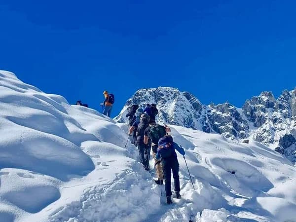 Chola Pass Route via Gokyo Lake to the Everest base camp trek in Nepal
