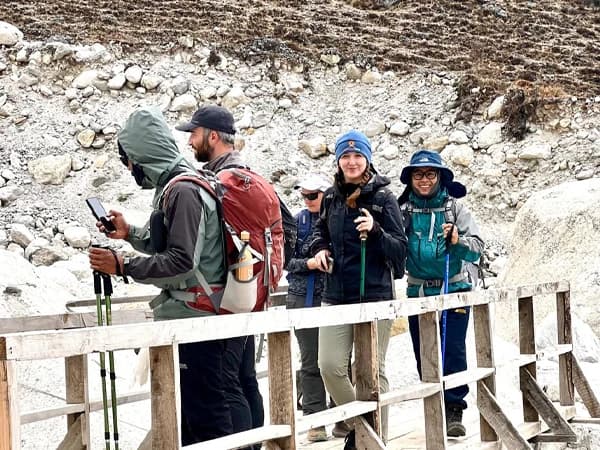guided trekking Everest Himalayas Nepal