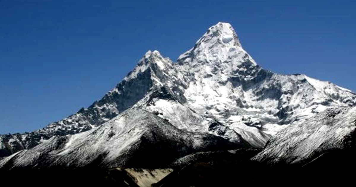 Amadablam Base Camp Trek
