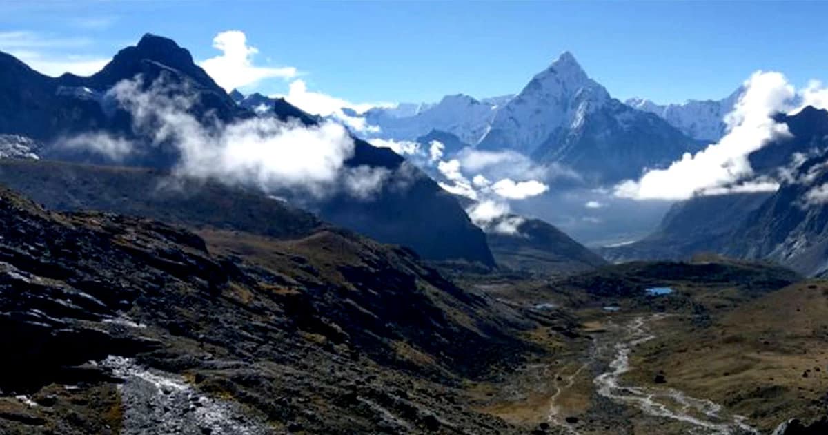 Amadablam Base Camp Trek