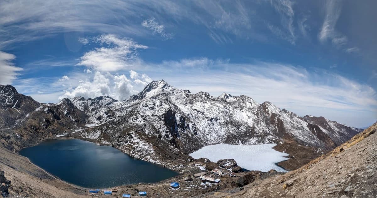 langtang gosaikunda lake