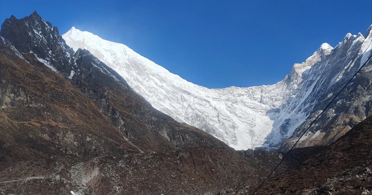 lirung mountain in langtang valley