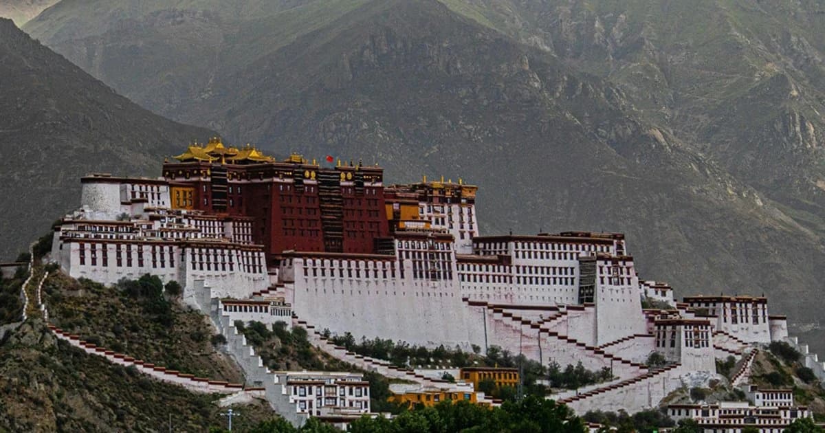potala palace lhasa tibet