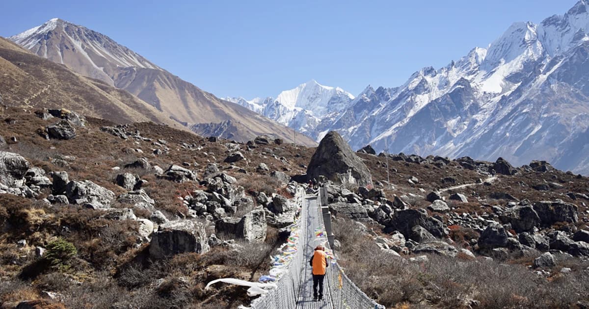 suspension bridge langtang village to kyanjin gumpa