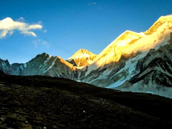 Everest Three High Pass 7 700x450